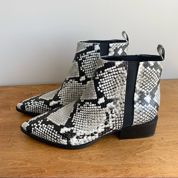 MARC FISHER LTD. Vivica Pointed Toe Snakeskin White Cow Ankle Block Heel - Picture 3 of 14